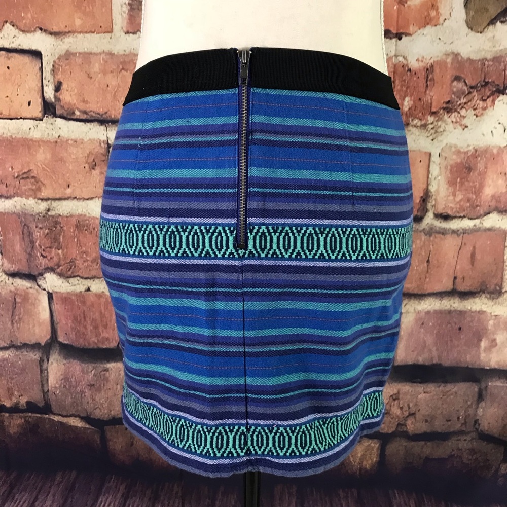 American Eagle Aztec Print Mini Skirt NWT - Picture 3 of 6